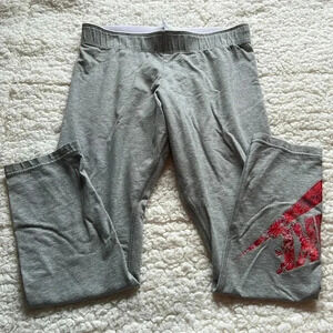 Nike Cropped Leggings